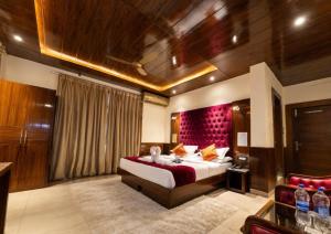 Hotel Renest Mcleodganj # Table tennis #Pool Table # opne rooftop cafe with dhauladhar view