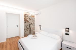 DN ART BLEVIO - APT N Romantic Lake Como Apartment with 1 bedroom and Indoor Jacuzzi - 5 guests