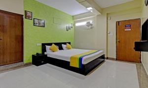 Palm Emirates, Koramangala