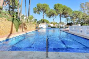 Cozy Calahonda Andalusian Home Near Beach & Gym