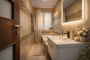 Central Hideaway - Peaceful 1-Bedroom Apartment in the Heart of Bucharest