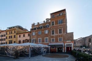 JOIVY Modern Rooms & Apartments near the Colosseum