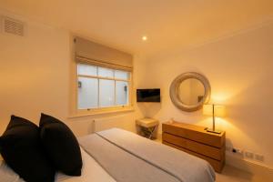 The South Kensington Terrace 3BR with AC