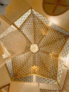 Luxury Star Bath Suite, Cave Pool & Yoga Center