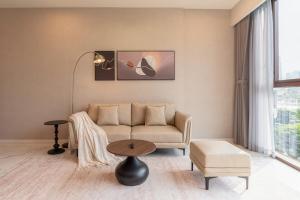 Metropole 2BR in Thu Thiem Skyline View