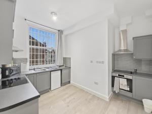 London Duo & Quad Rooms in Zone 2 - Willesden Green