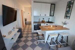 Apartment Relaxing sea view, Okrug Gornji