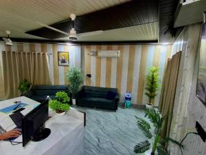 Hotel O by OYO The Family Palace
