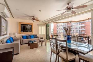 3 Bedrooms 3 Bathrooms with Ocean Views