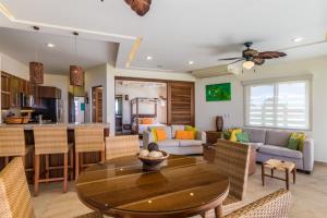 2 Beds 2 Baths Main Floor with Amazing Ocean Views