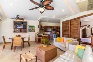 2 Beds 2 Baths Main Floor with Amazing Ocean Views