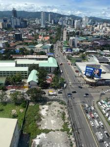 La Maria Rentals - Across SM City Cebu, 1 bed with Pull-out Bed