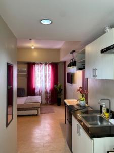 La Maria Rentals - Across SM City Cebu, 1 bed with Pull-out Bed