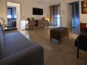 APT-Large Private Terrace - Sleeps 6 - Close to Bari Airport - Spacious and Relaxing-DDN House