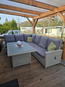 Chalet bij Opa en Oma, huiselijke gezelligheid in bosrijke omgeving!