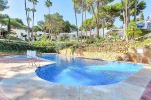 Renovated House, Near Amenities!