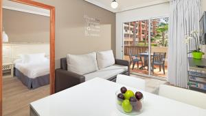 H10 Mediterranean Village