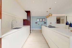 Rise Shine Chelsea Island Residences