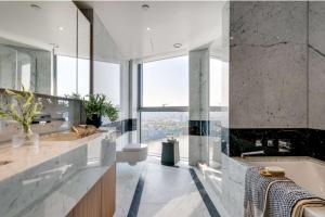 51st Floor Elegant Sunset Shores Suites