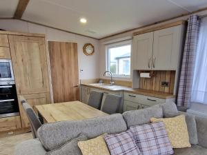 Ambleside Holiday Retreat, West Sands
