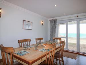 7 Thurlestone Rock