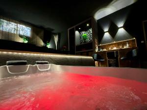 MIRAGE47SPA - Private Spa Suite with Jacuzzi & Sauna in Marbella