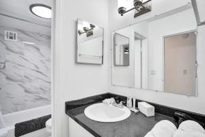 Private 1BR Free Parking Miami Gardens - 1019