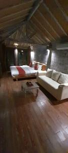 Private Vacation Rental Villa Pool and Jacuzzi, 4Bedrooms, 4Bathrooms, with Free Scooter
