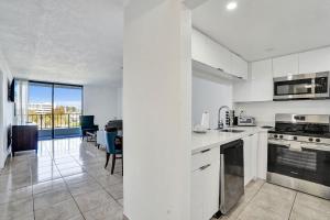 Private 1BR Retreat Near Beaches & Stadium - 510