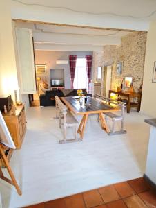 Le Cocon Des Arcades - Central, charmant balcon -