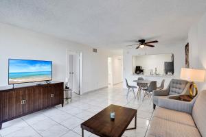 Cozy 1BR Near Hard Rock Stadium - 214