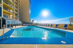 Phoenix IV 4064 condo