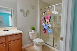 Resort-Style Villa with Pool and Pickleball Perfect for Families