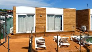 Marina Uno Floating Resort