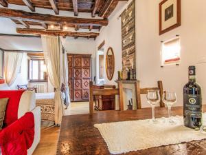 Apartment Maghinardo by Interhome