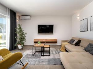 Holiday Home Lapis by Interhome