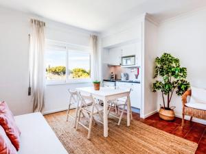 Apartment Studio 54 - Sunny Way by Interhome