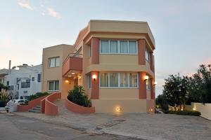 Iolkos Hotel Apartments Chania Greece