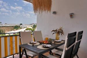 NEW Calahonda Getaway with Pool & Amazing Views