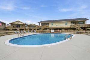 Gulf Village 207
