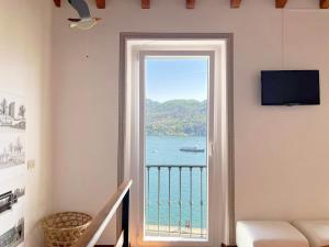 Stunning property facing Como Lake, Tremezzo