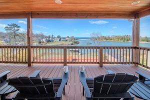 Waterfront Home with pool dock gameroom and kayaks