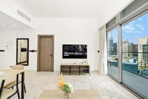 Cozy 1BR at Royal Regency
