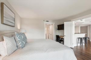 3427 Villamare