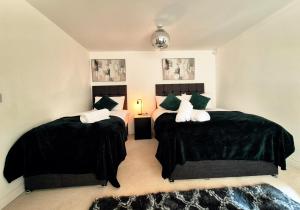 Saltwick House 7 Bed Entire House Free Parking Free Wifi Near Newcastle Airport Near City and A1 Motorway