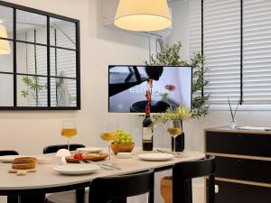 Gangnam , Seonjeongneung Station 7minute walk , Gangnam Office , Seonghyung , Line 9 , Sinbundang Line