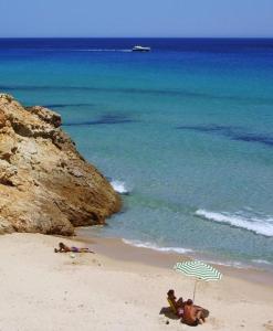 Peaceful Residence Abbaechelu B4 1 bedroom apartment sleeps 4 persons