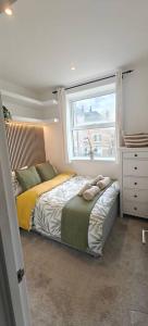 Stylish Kensington apartment in prime location