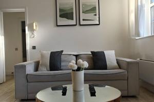 Stylish Kensington apartment in prime location