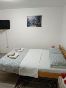 Studio Apartman *** Mara